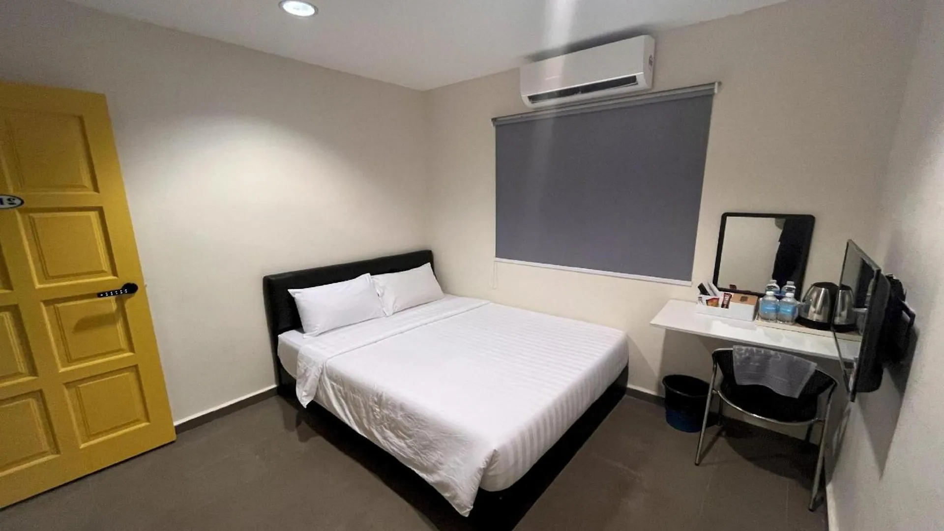 Oyo 91045 Jb Sojourn location