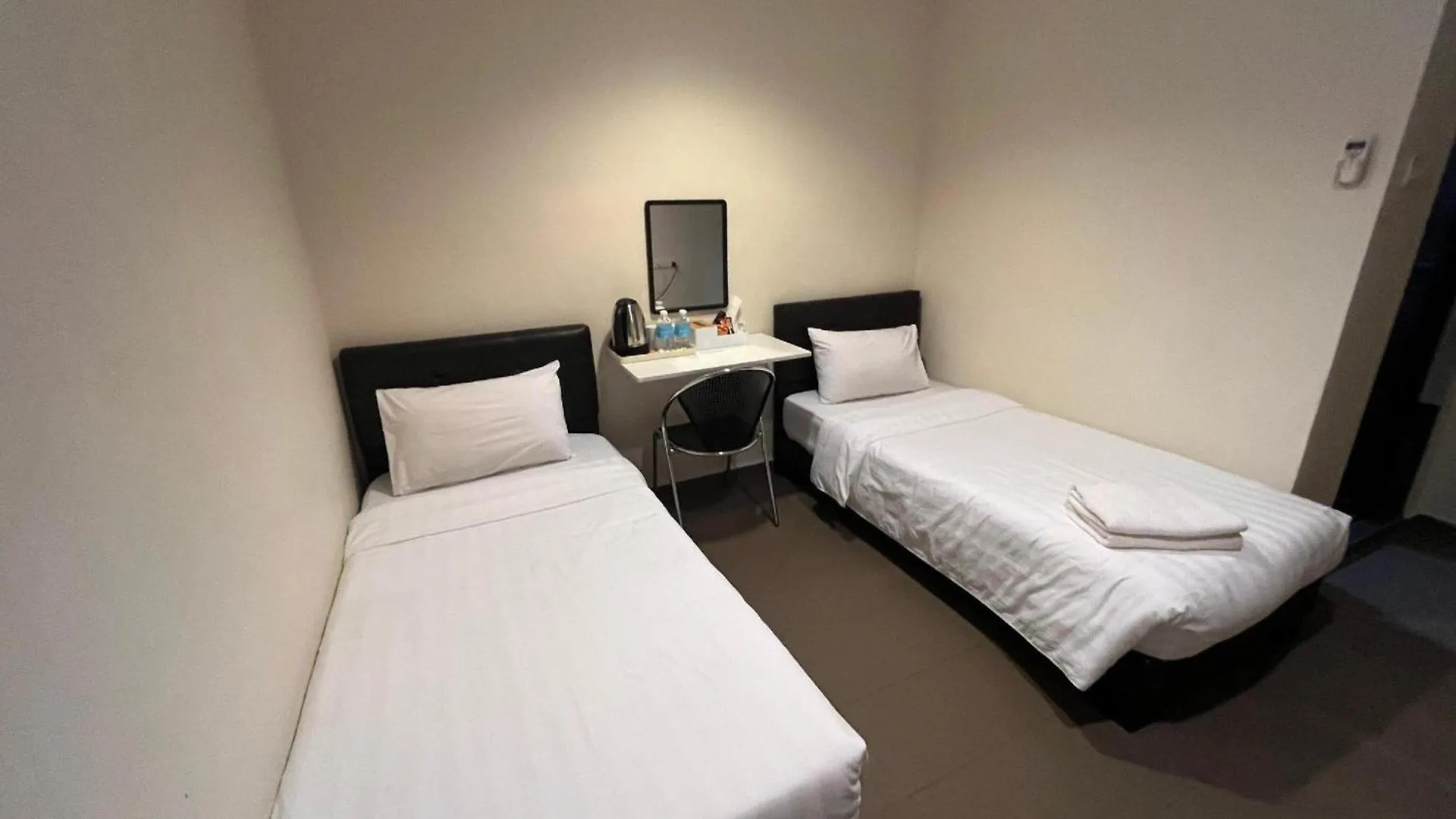 Oyo 91045 Jb Sojourn Hotel Johor Bahru 2*,  Malaysia